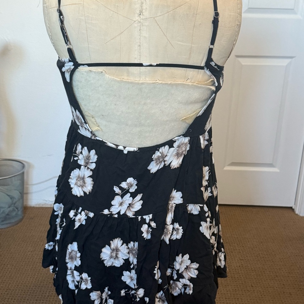 Brandy Melville Black and White Tiered Camisole - Picture 2 of 3